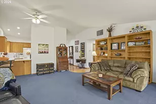 19265 SW Durell Ct, Beaverton, OR 97003 - Photo 8
