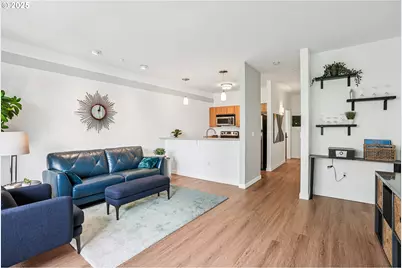 1125 NW 9th Ave #427, Portland, OR 97209 - Photo 4