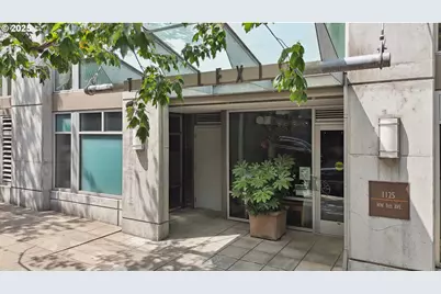 1125 NW 9th Ave #427, Portland, OR 97209 - Photo 2