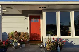 201 4th St, Maupin, OR 97037 - Photo 2