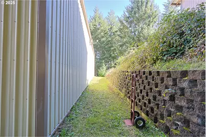 63011 Isthmus Heights Rd, Coos Bay, OR 97420 - Photo 36
