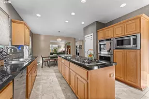 111 NE Porto Way, Hillsboro, OR 97124 - Photo 14