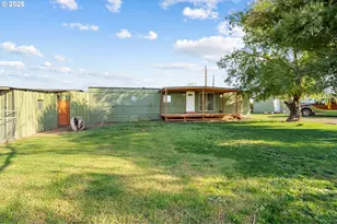 30083 Copper Ln, Hermiston, OR 97838 - Photo 2