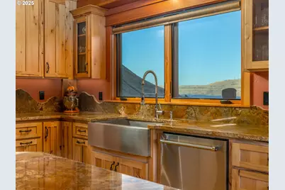 8919 Hwy 14, Wishram, WA 98673 - Photo 34