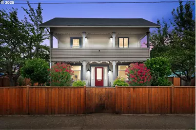 409 N 8th St, Cottage Grove, OR 97424 - Photo 2