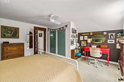 409 N 8th St, Cottage Grove, OR 97424 - Photo 28