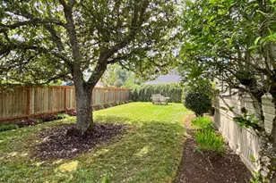 409 N 8th St, Cottage Grove, OR 97424 - Photo 42