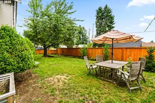 409 N 8th St, Cottage Grove, OR 97424 - Photo 36