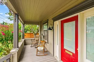 409 N 8th St, Cottage Grove, OR 97424 - Photo 2