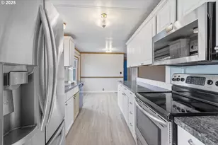 23200 NE Sandy Blvd, Troutdale, OR 97060 - Photo 20