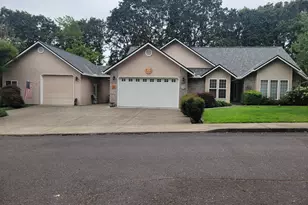 105 Madrona Ct, Saint Helens, OR 97051 - Photo 2