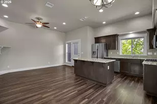 15366 SE Eckert Ln, Damascus, OR 97089 - Photo 6