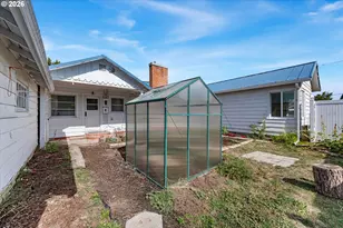 306 W 1st St, Wallowa, OR 97885 - Photo 26