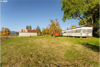 19115 Highway 42, Camas Valley, OR 97416 - Photo 26