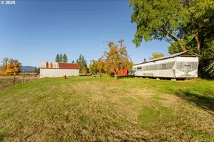 19115 Hwy 42, Camas Valley, OR 97416 - Photo 26