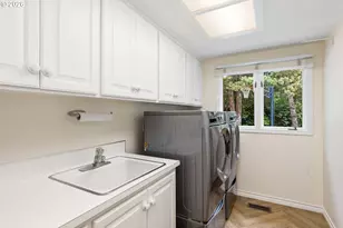 1618 S Corbett Hill Cir, Portland, OR 97219 - Photo 28