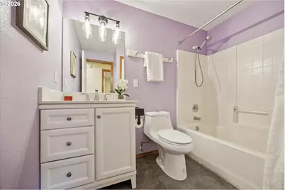 377 SE Barnes Ave, Gresham, OR 97080 - Photo 16