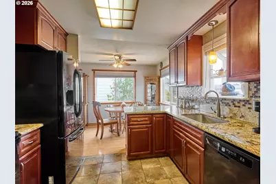 1090 Randolph Rd, Woodburn, OR 97071 - Photo 14