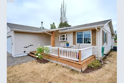1090 Randolph Rd, Woodburn, OR 97071 - Photo 2