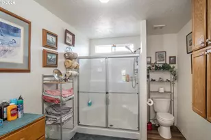 180 Nestucca Ln, Roseburg, OR 97471 - Photo 20
