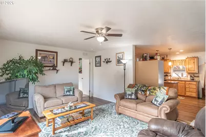 180 Nestucca Ln, Roseburg, OR 97471 - Photo 14