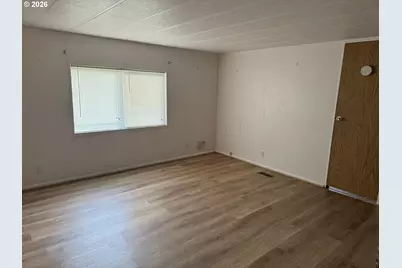 737 11th St, Bandon, OR 97411 - Photo 12