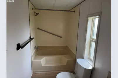 737 11th St, Bandon, OR 97411 - Photo 16