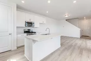 8415 SE Blanton St, Hillsboro, OR 97123 - Photo 4