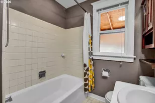 1614 SE Linn St, Portland, OR 97202 - Photo 20