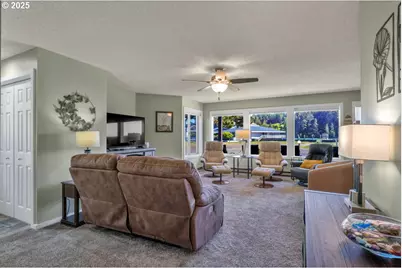 1080 Bay St #19, Florence, OR 97439 - Photo 16