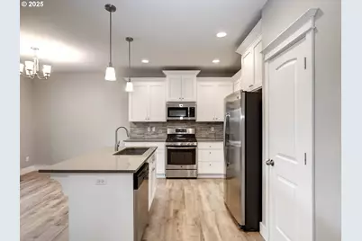 1801 N Daniel Dr, Newberg, OR 97132 - Photo 10