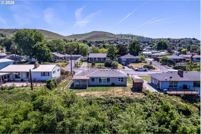 2207 E 10th St, The Dalles, OR 97058 - Photo 32