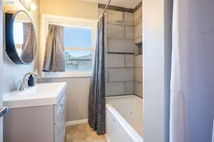 2207 E 10th St, The Dalles, OR 97058 - Photo 24
