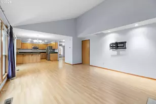 21612 SW Kristin Ct, Beaverton, OR 97003 - Photo 24