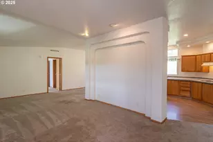 1360 Sunshine Rd, Roseburg, OR 97470 - Photo 12