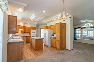 1360 Sunshine Rd, Roseburg, OR 97470 - Photo 16