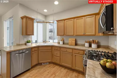 10797 SW Washington St, Portland, OR 97225 - Photo 16