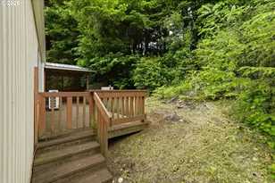 661 Village Pines Dr, Coos Bay, OR 97420 - Photo 18