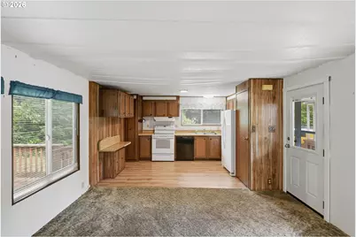 661 Village Pines Dr, Coos Bay, OR 97420 - Photo 6