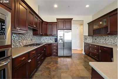 707 N Hayden Island Dr #215, Portland, OR 97217 - Photo 18