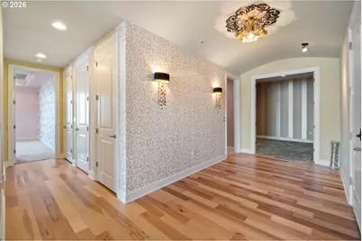 707 N Hayden Island Dr #215, Portland, OR 97217 - Photo 8