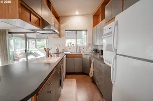 495 W 27th Ave, Eugene, OR 97405 - Photo 10