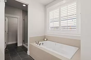 36904 Salmonberry St, Sandy, OR 97055 - Photo 16