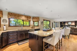 2910 NW Bauer Woods Dr, Portland, OR 97229 - Photo 18