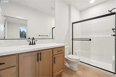 142 W 20th Way, La Center, WA 98629 - Photo 8