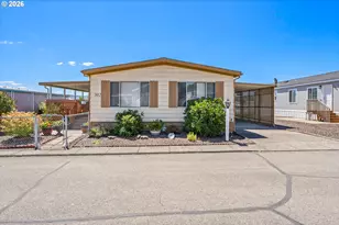 302 Shadow Ranch Ln, Roseburg, OR 97470 - Photo 2