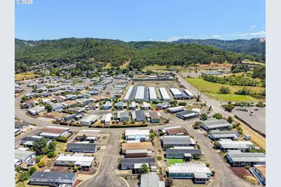 302 Shadow Ranch Ln, Roseburg, OR 97470 - Photo 32