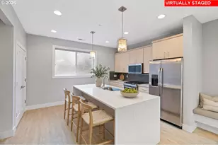 10415 SW 46th Pl, Portland, OR 97219 - Photo 12