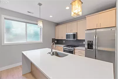 10415 SW 46th Pl #A, Portland, OR 97219 - Photo 16