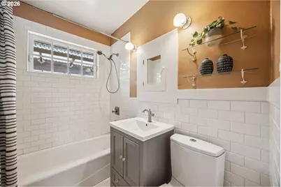 7054 N Delaware Ave, Portland, OR 97217 - Photo 16